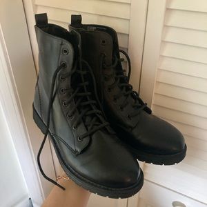 Black Boots Size 9
